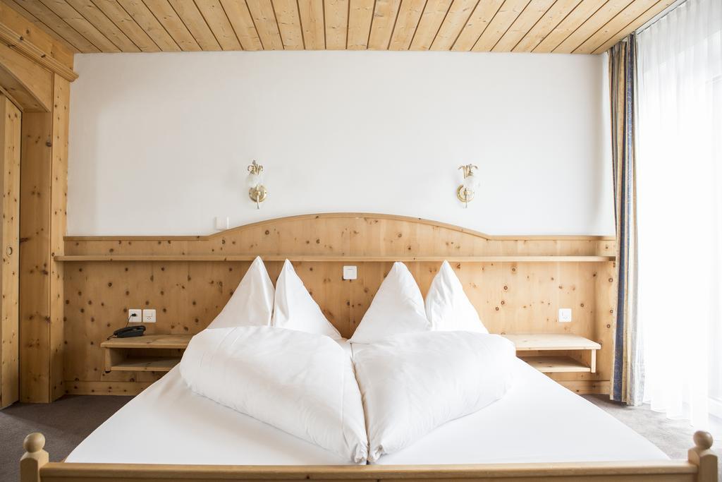 Hotel Filli Scuol Eksteriør bilde